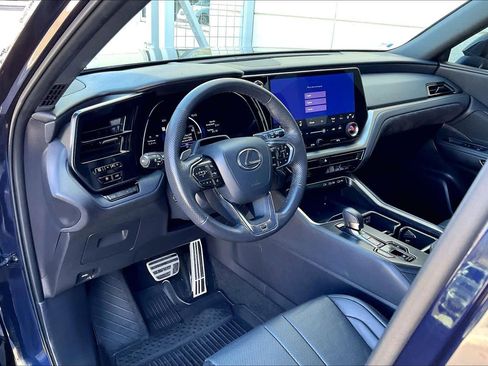 Used 2025 Lexus TX 500h F SPORT Premium image 17