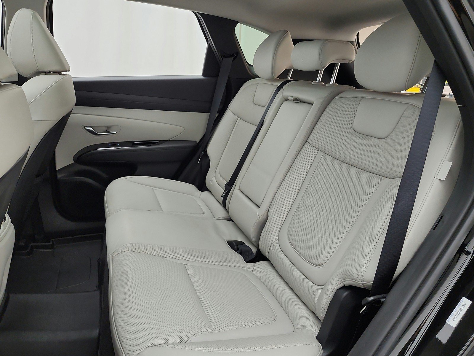 Used 2025 Hyundai Tucson Limited AWD/4WD image 15