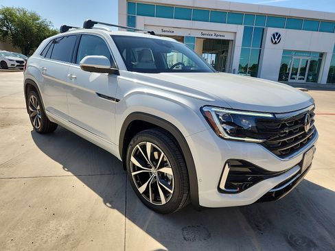 New 2026 Volkswagen Atlas Cross Sport SEL Premium R-Line AWD/4WD image 1