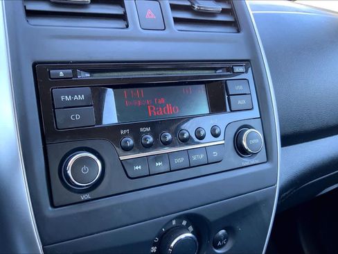 Used 2017 Nissan Versa SV image 27