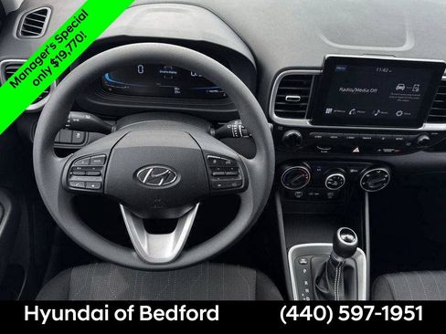 Certified 2026 Hyundai Venue SE FWD image 18