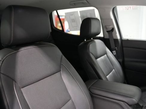 Used 2020 GMC Acadia SLT w/ Driver Alert Package II image 22