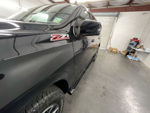 Used 2023 Chevrolet Tahoe Z71 w/ Luxury Package image 33