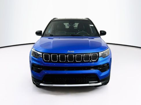 Used 2023 Jeep Compass Limited w/ Elite Group AWD/4WD image 2