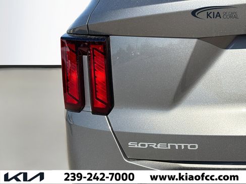 New 2026 Kia Sorento EX FWD image 9