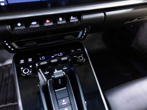 Used 2021 Porsche 911 Turbo S image 49