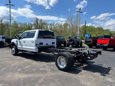 New 2026 Ford F550 4x4 Crew Cab image 8