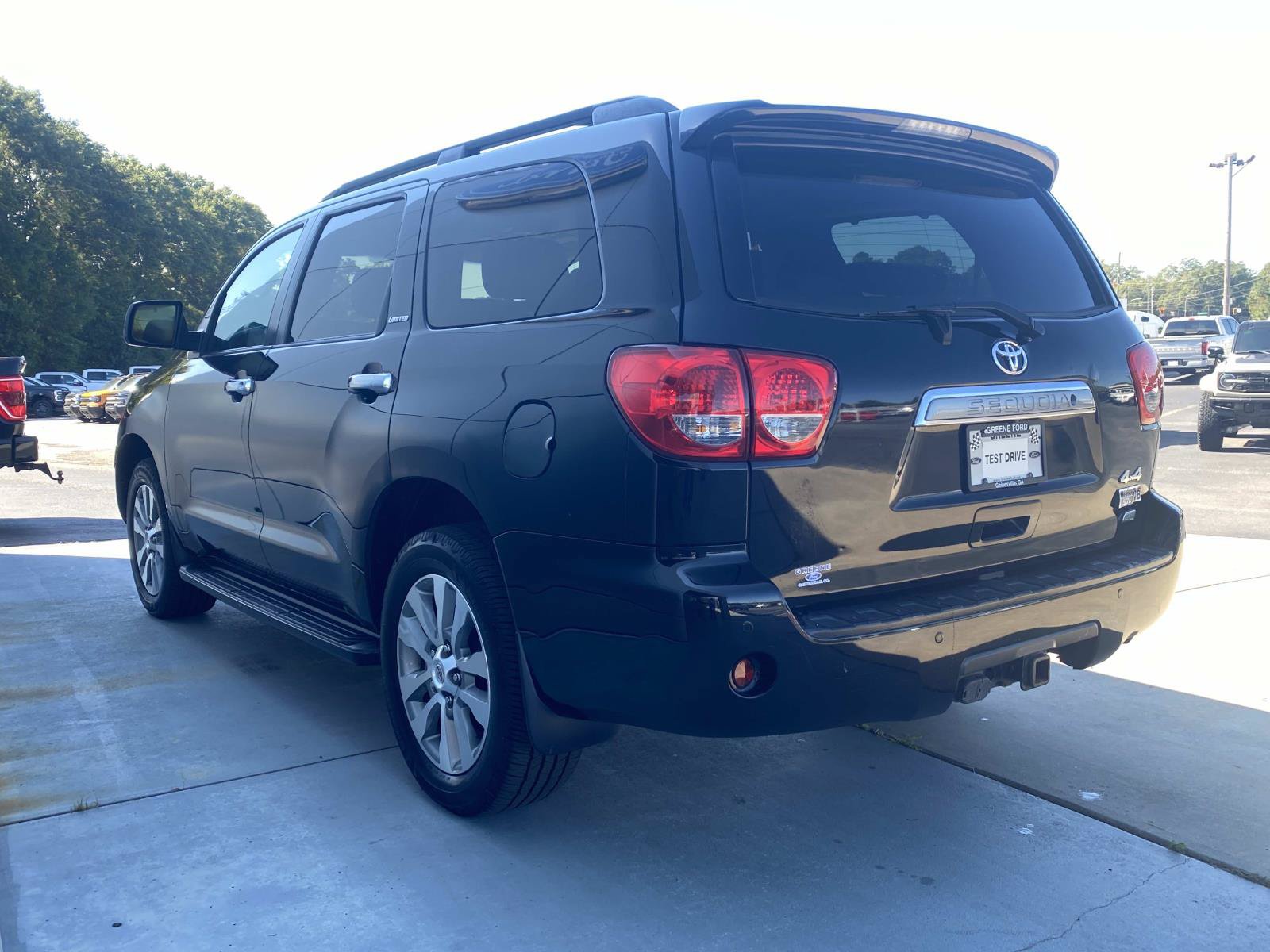 Used 2016 Toyota Sequoia Limited AWD/4WD image 9