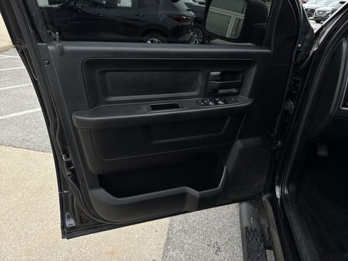 Used 2018 RAM 1500 Express w/ Black Ram 1500 Express Group image 20