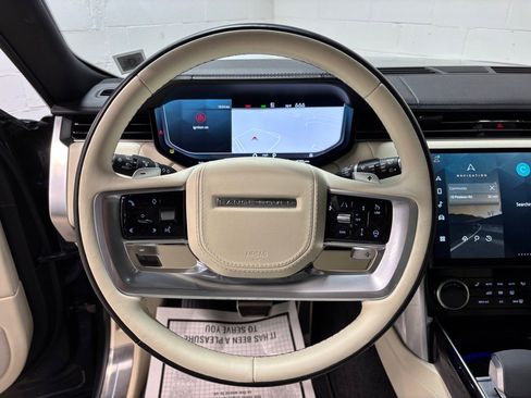 Used 2023 Land Rover Range Rover SE image 17