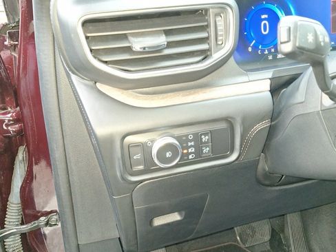 Used 2022 Ford Explorer Platinum w/ Equipment Group 601A image 12