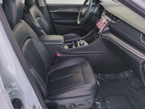 Certified 2023 Jeep Grand Cherokee Limited image 21