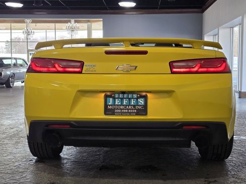 Used 2017 Chevrolet Camaro LT w/ Technology Package image 5