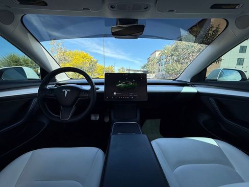 Used 2022 Tesla Model 3 Performance image 12