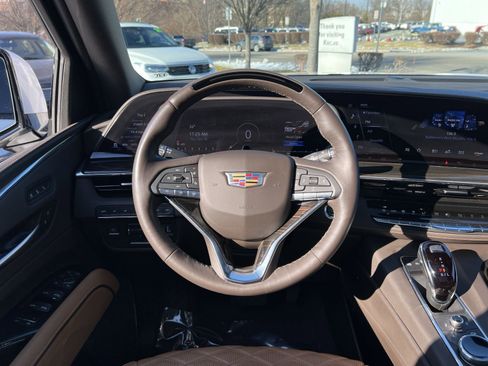 Used 2023 Cadillac Escalade ESV Sport w/ Touring Package image 16