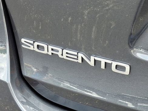 Used 2020 Kia Sorento LX FWD image 30