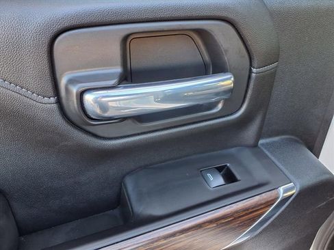 Used 2020 Chevrolet Silverado 2500 High Country w/ Technology Package image 19