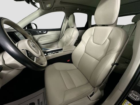 Certified 2023 Volvo XC60 B5 Plus w/ Protection Package Premier image 22