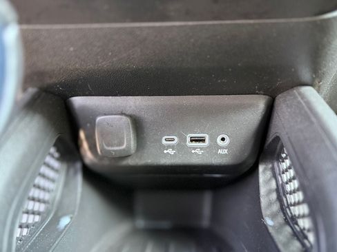 Used 2023 Chevrolet TrailBlazer RS w/ Convenience Package FWD image 20