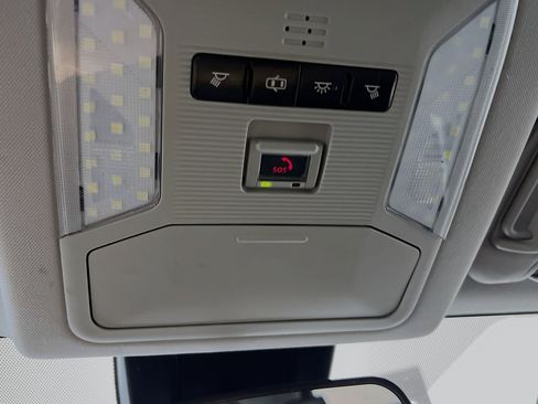 Used 2020 Toyota RAV4 XLE FWD image 22