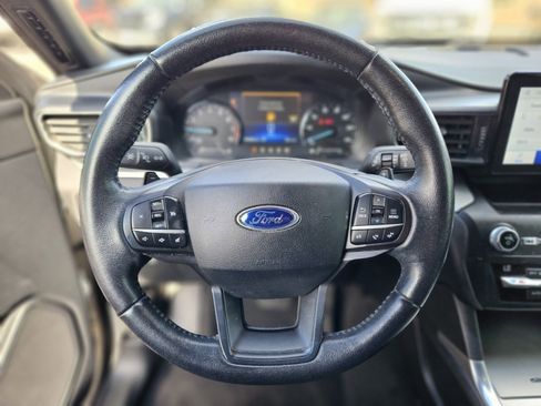 Used 2020 Ford Explorer XLT w/ Equipment Group 202A image 27