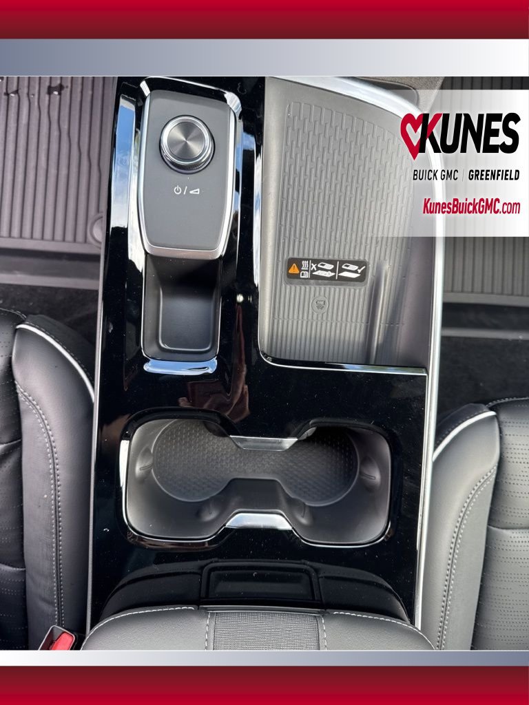 Used 2026 Buick Enclave Sport Touring w/ LPO, Floor Liner Package AWD/4WD image 32