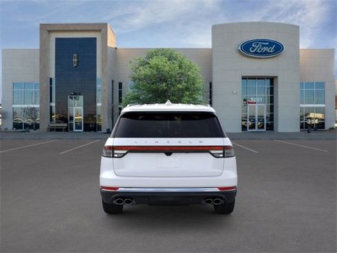New 2026 Lincoln Aviator 2WD image 5