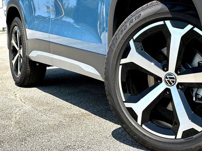 New 2026 Volkswagen Tiguan SE
