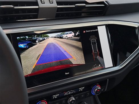 New 2025 Audi Q3 2.0T Premium image 13