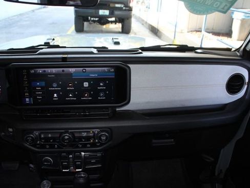 Used 2024 Jeep Wrangler Sport S image 23