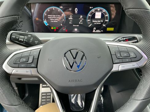 New 2026 Volkswagen Tiguan SE R-Line image 18