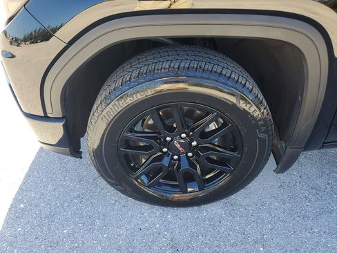 Used 2023 GMC Sierra 1500 Elevation image 18