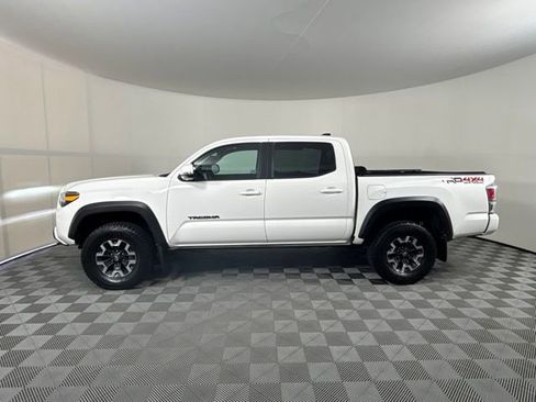 Used 2023 Toyota Tacoma TRD Off-Road w/ TRD Premium Off Road Package AWD/4WD image 44