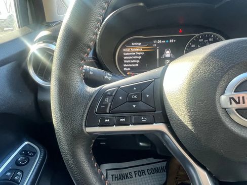 Used 2020 Nissan Versa SR image 14