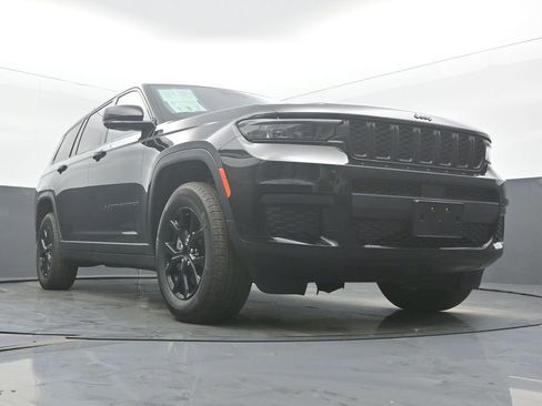 Used 2024 Jeep Grand Cherokee L Laredo AWD/4WD image 55