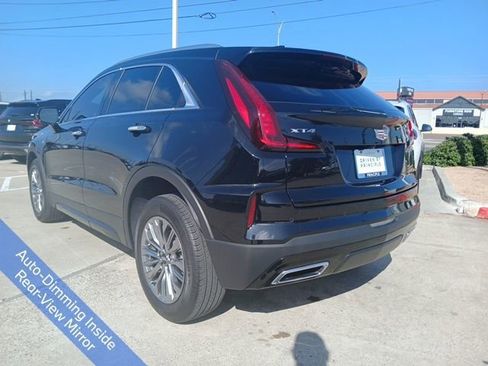 Used 2025 Cadillac XT4 Premium Luxury w/ Cold Weather Package image 8