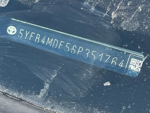 Used 2025 Toyota Corolla LE image 8