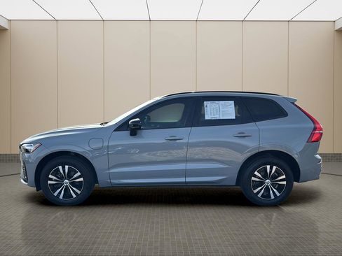 Used 2024 Volvo XC60 T8 Core image 8