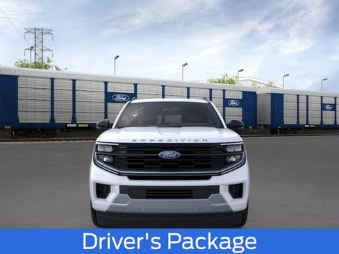 New 2026 Ford Expedition Max Platinum w/ Driver's Package AWD/4WD image 8