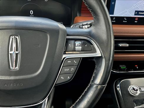 Used 2023 Lincoln Nautilus Reserve AWD/4WD image 12