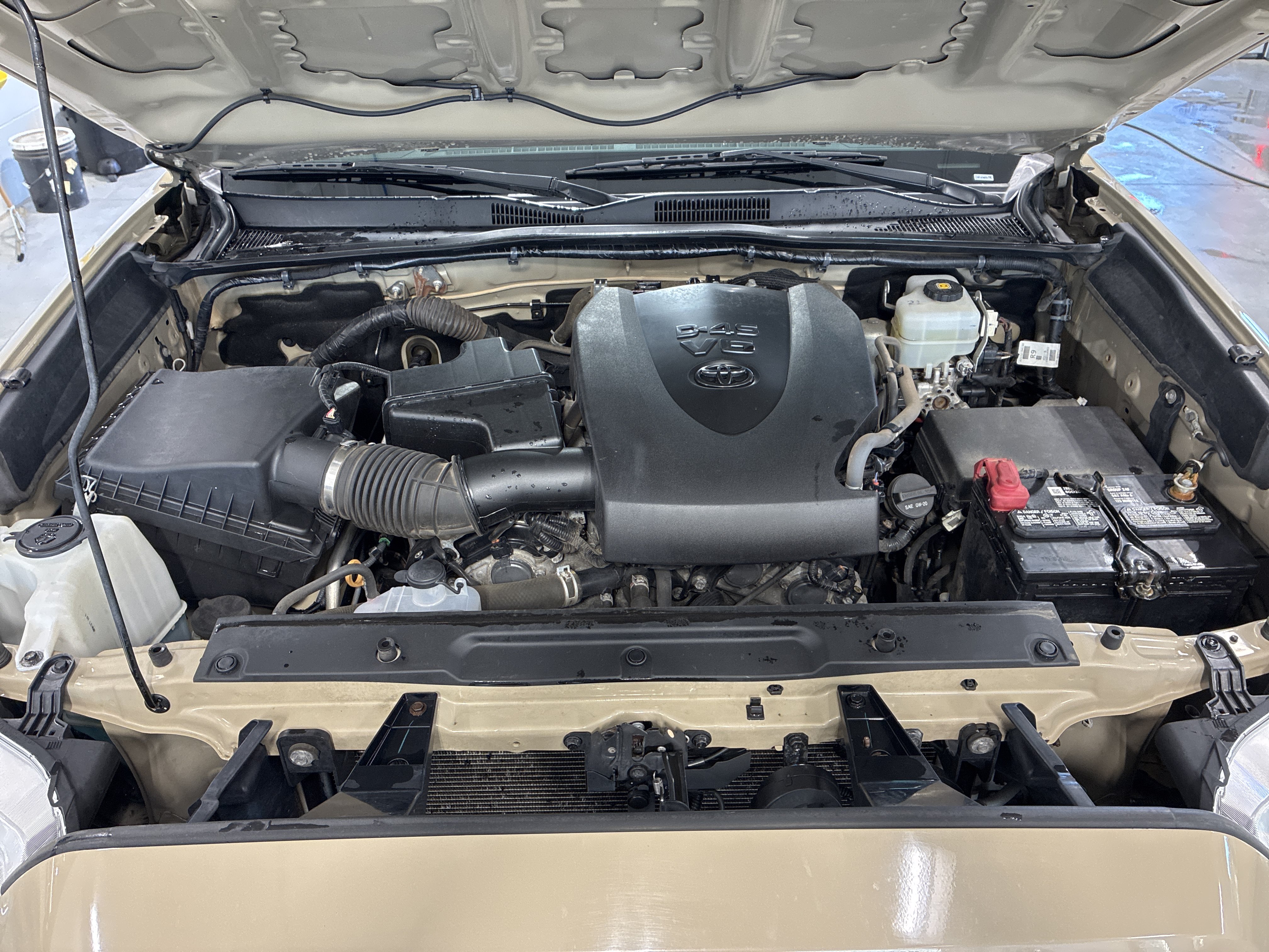 Used 2020 Toyota Tacoma TRD Off-Road w/ Technology Package AWD/4WD image 6