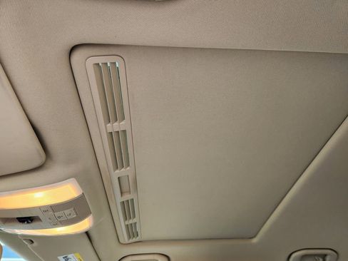 Used 2012 Mercedes-Benz C 250 Sedan image 25