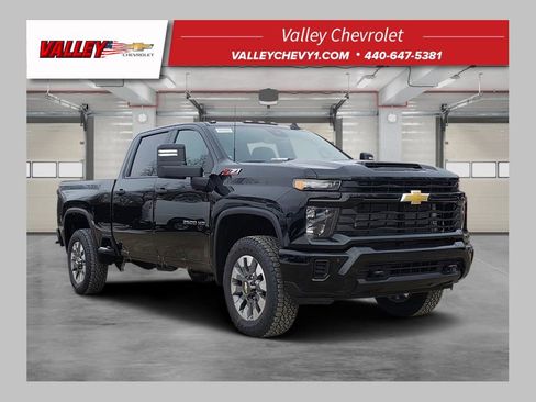 New 2026 Chevrolet Silverado 2500 Custom w/ Custom Value Package AWD/4WD image 1