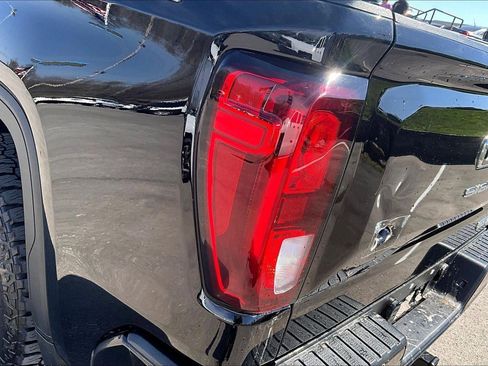Used 2023 GMC Sierra 1500 Elevation image 23