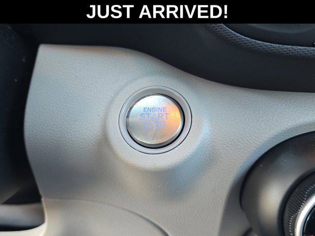 Certified 2025 Hyundai Venue SEL FWD image 13