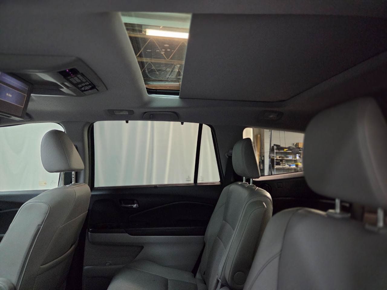 Used 2018 Honda Pilot Elite image 23
