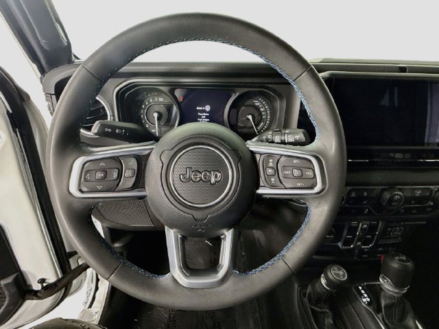 Used 2024 Jeep Wrangler High Altitude AWD/4WD image 11