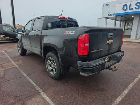 Used 2017 Chevrolet Colorado Z71 image 4
