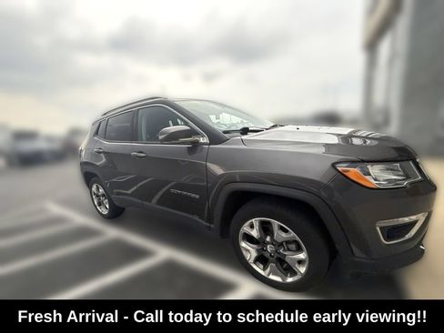 Used 2021 Jeep Compass Limited AWD/4WD image 2