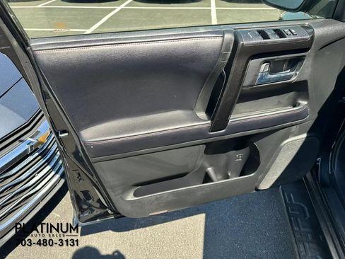 Used 2019 Toyota 4Runner TRD Off-Road Premium AWD/4WD image 15